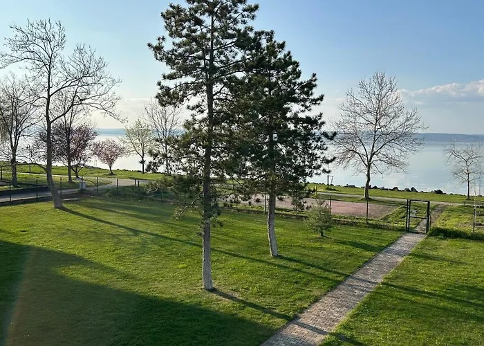 아파트 Luxury Lakeview In *